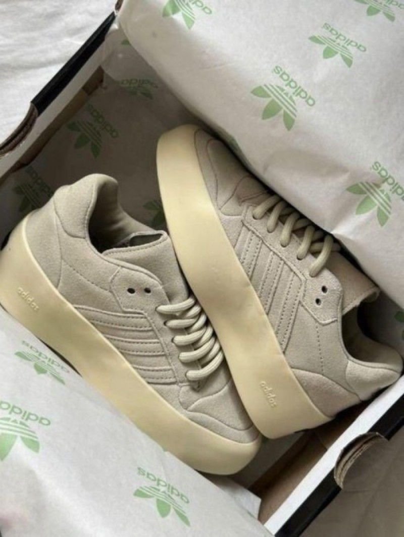 ADDIDAS FEAR OF GOD LOW WHITE