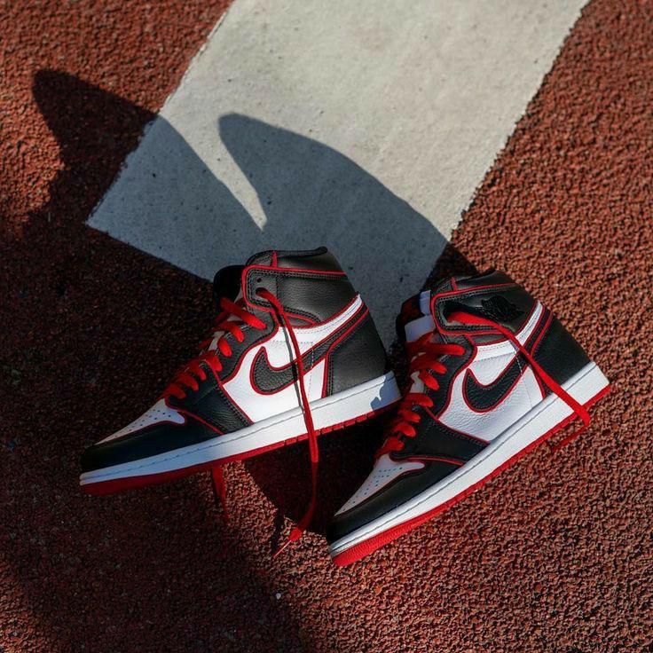 Air Jordan 1 Retro High OG “Black Toe Red Outline”