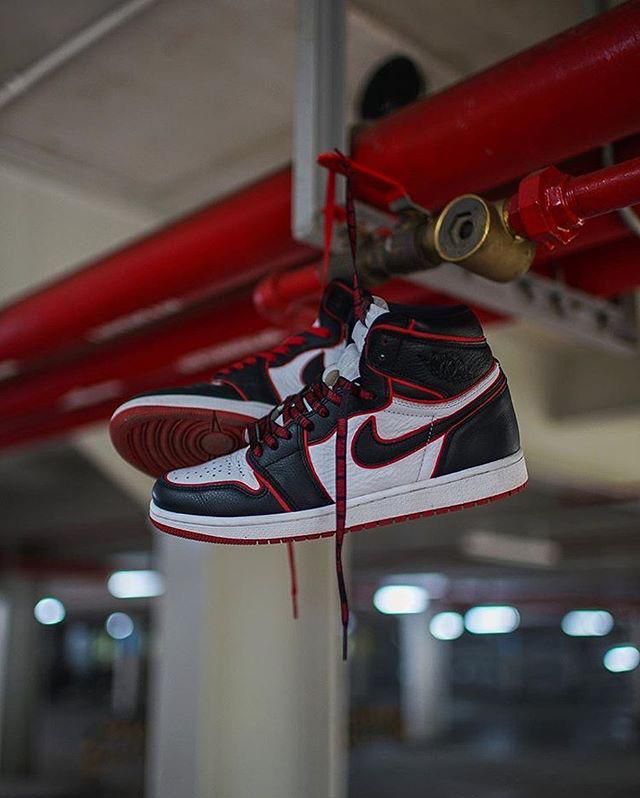 Air Jordan 1 Retro High OG “Black Toe Red Outline”